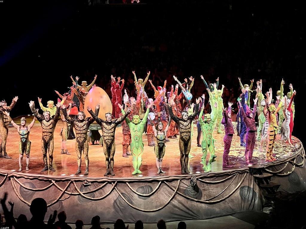 មិត្តភាពថែមទៀត៖ ការកែសម្រួលនិងការអភិវឌ្ឍន៍