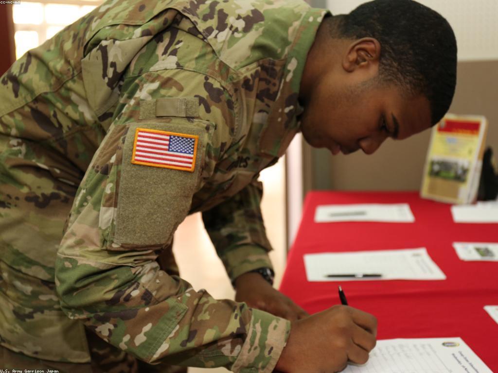 អាជីពនិងការងារ: ការបង្កើតអនាគតរបស់អ្នក